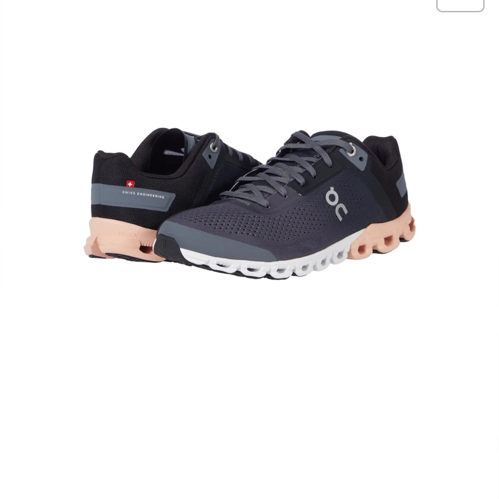 On Cloudflow Running Shoes